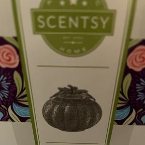 Scentsy pumpkin wax warmer